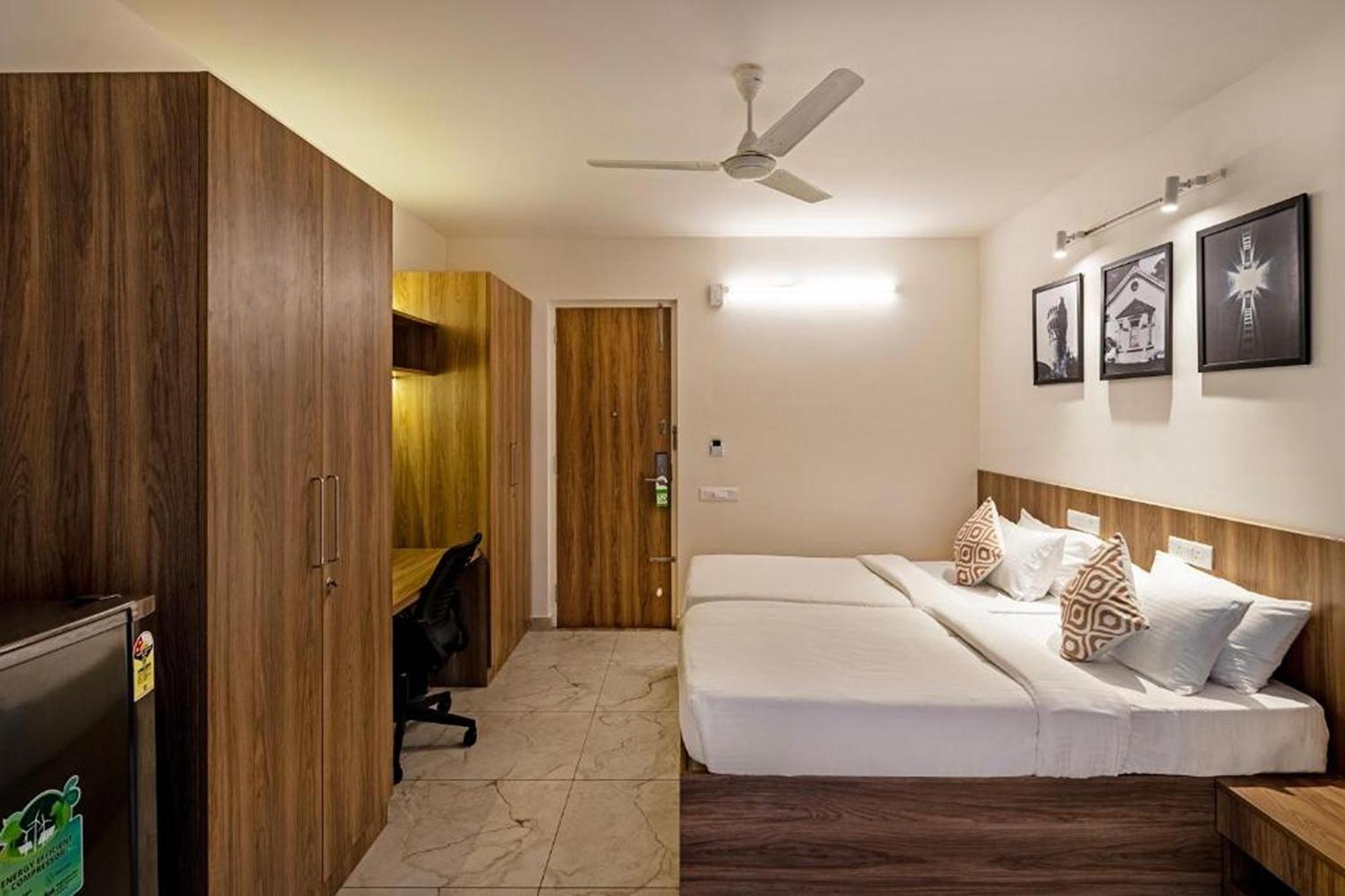 Wandr Hotel- Near Mg Road Бангалор Экстерьер фото