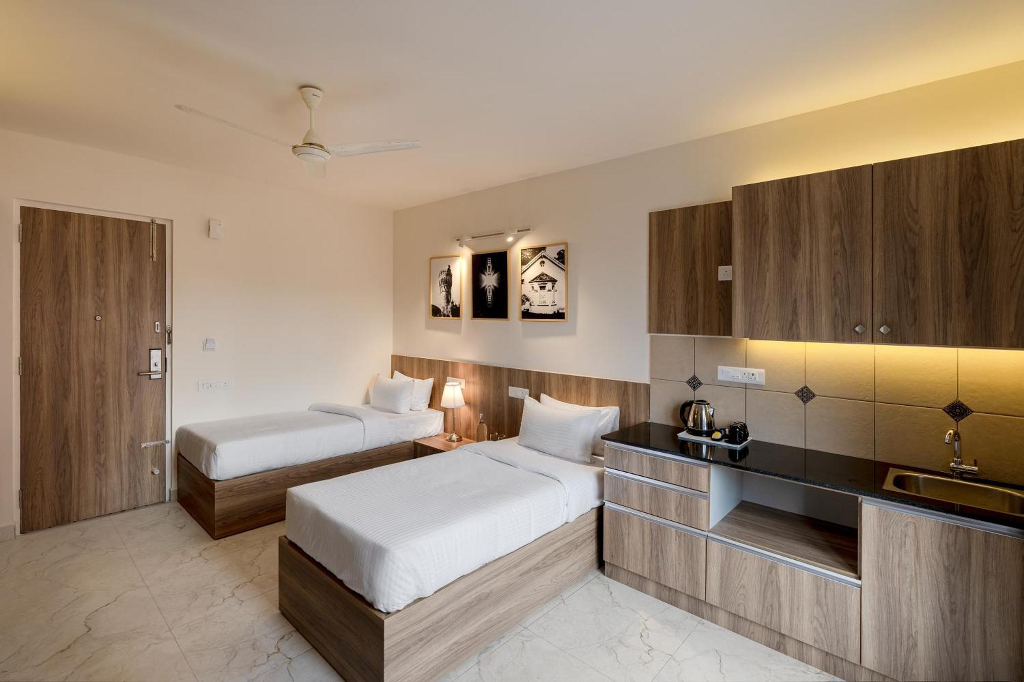Wandr Hotel- Near Mg Road Бангалор Экстерьер фото