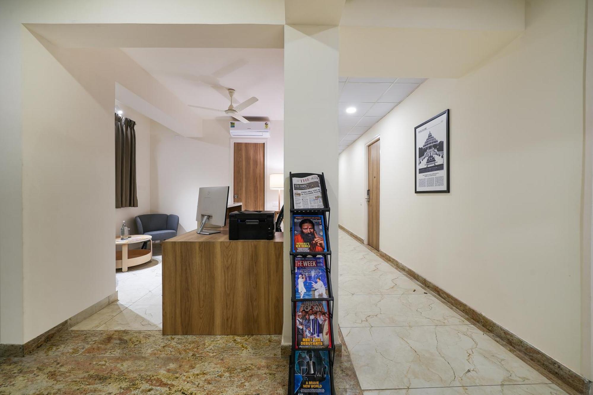 Wandr Hotel- Near Mg Road Бангалор Экстерьер фото