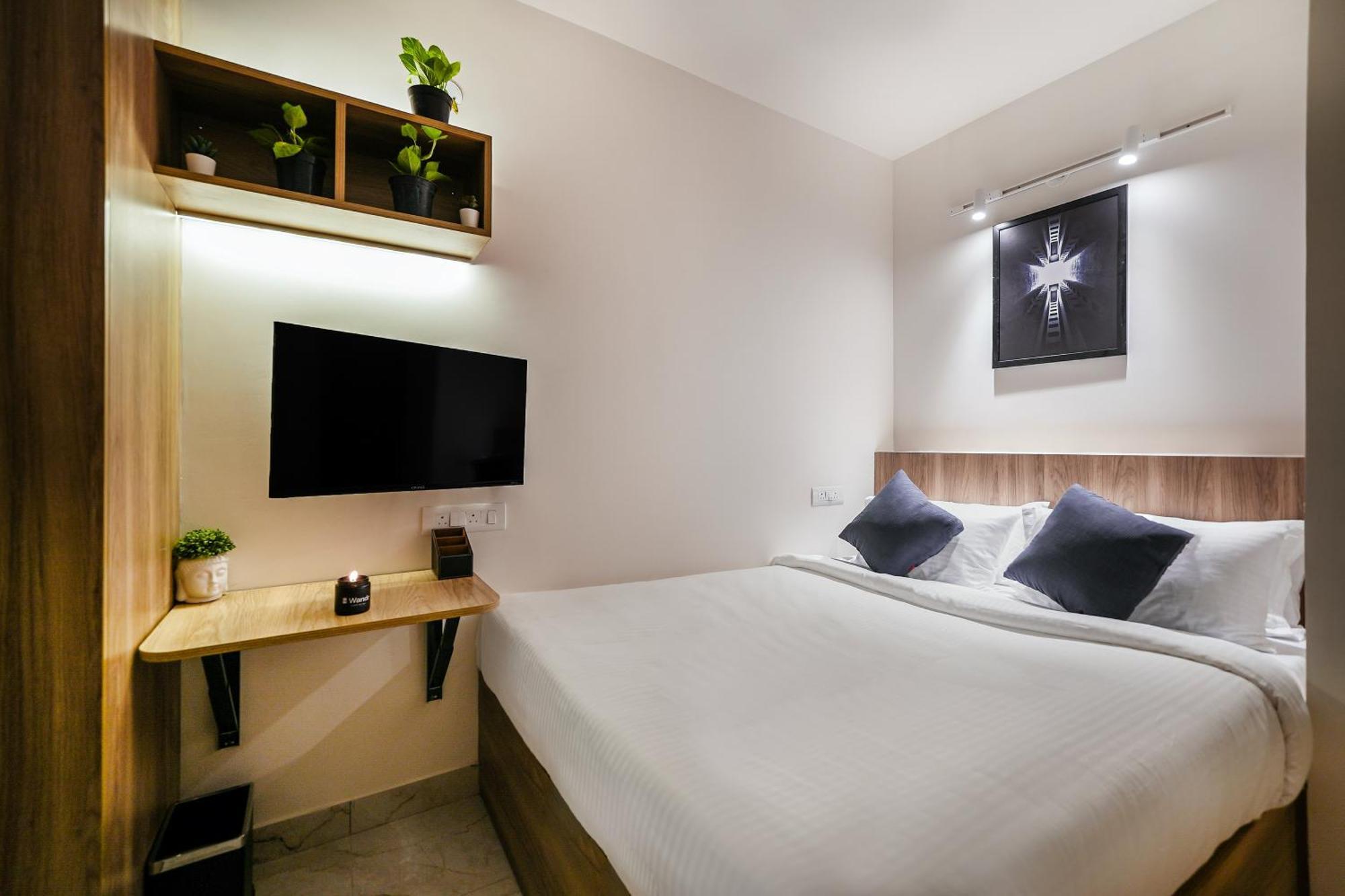 Wandr Hotel- Near Mg Road Бангалор Экстерьер фото